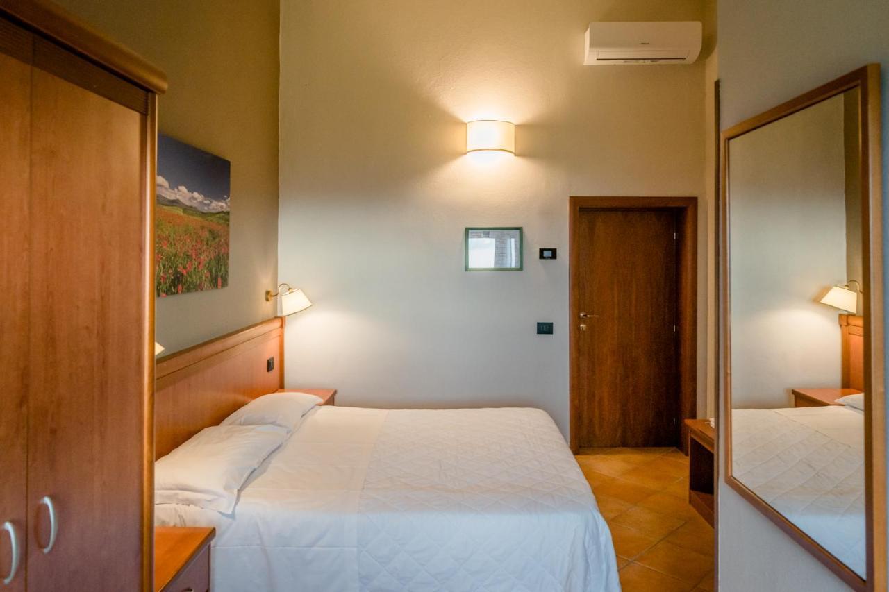 Hotel La Scottiglia E Ristorante Seggiano ภายนอก รูปภาพ
